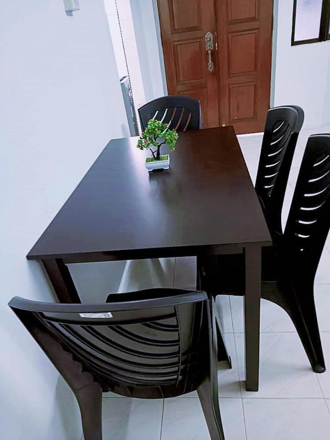 Jo-Rumah 3 Bedroom Apartment Jelutong Georgetown Penang Free Wifi Exterior foto